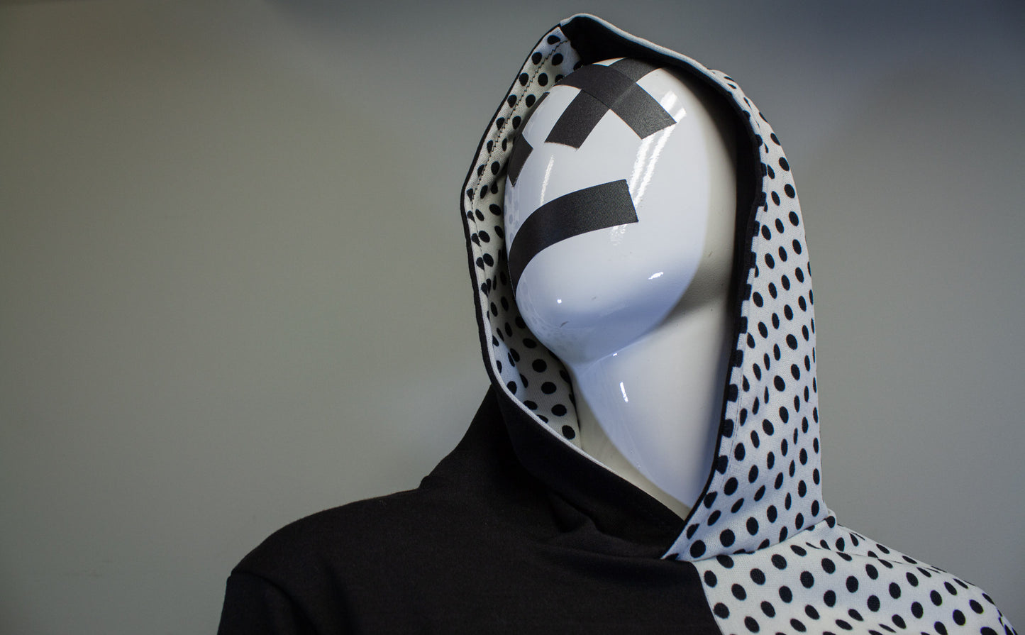 DUALITY DOTS CROPPED PULLOVER HOODIE