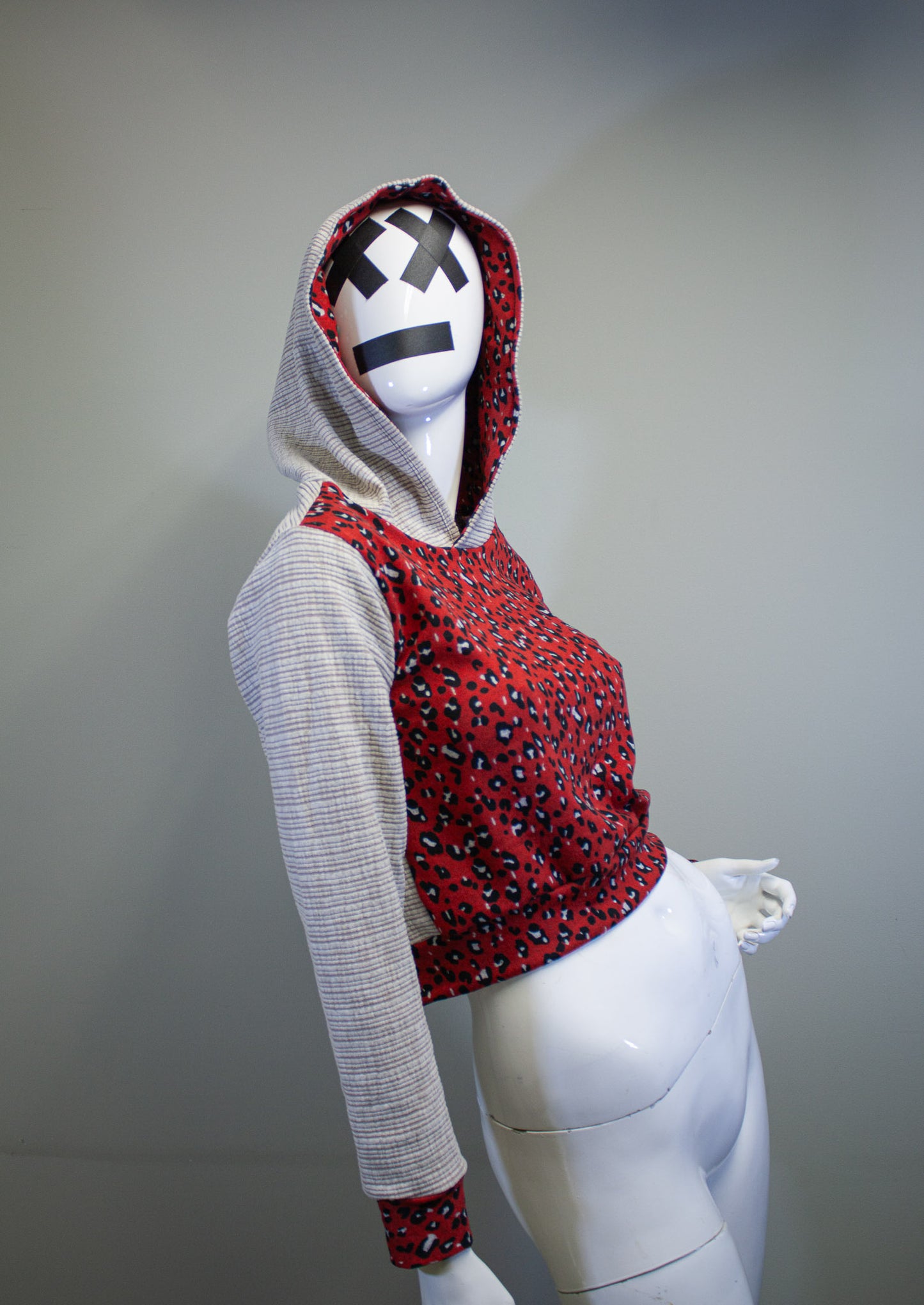 RUBY LEOPARD - CROPPED PULLOVER HOODIE