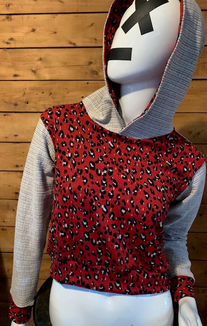 RUBY LEOPARD - CROPPED PULLOVER HOODIE