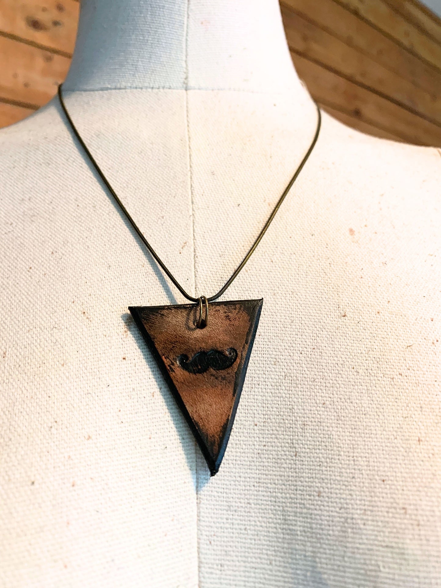 MUSTACHE NECKLACE - Embossed Leather