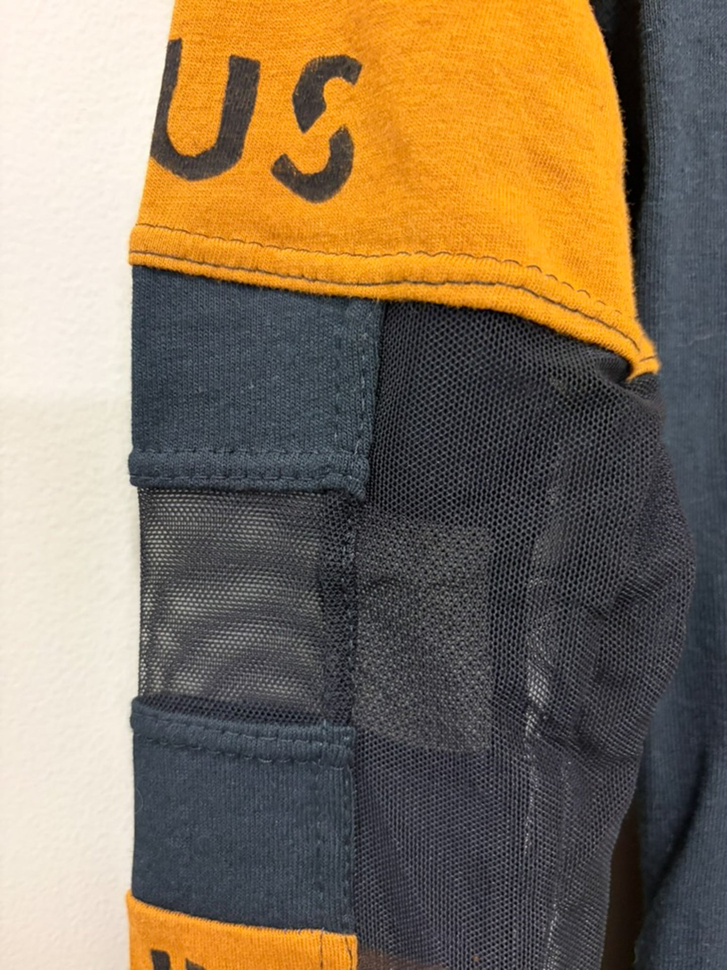 OCHRE MALICE - Long Sleeve Shirt