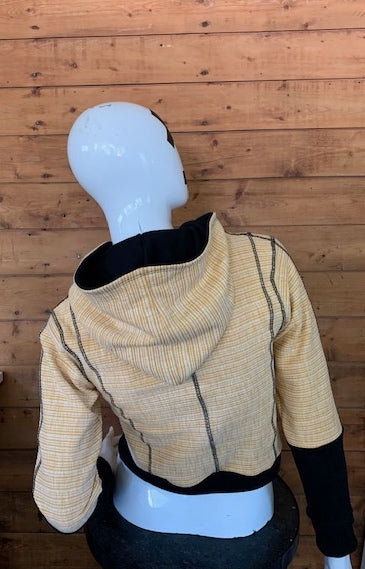 YELLOW JACKET - CROPPED PULLOVER HOODIE