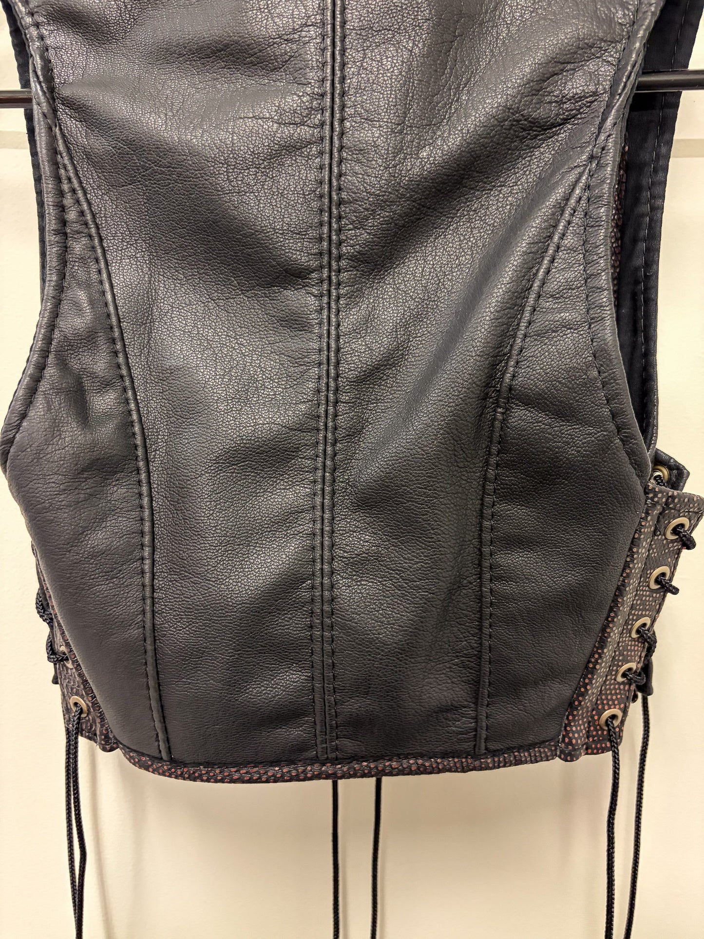 RIB BREAKER - Black Leather Bustier
