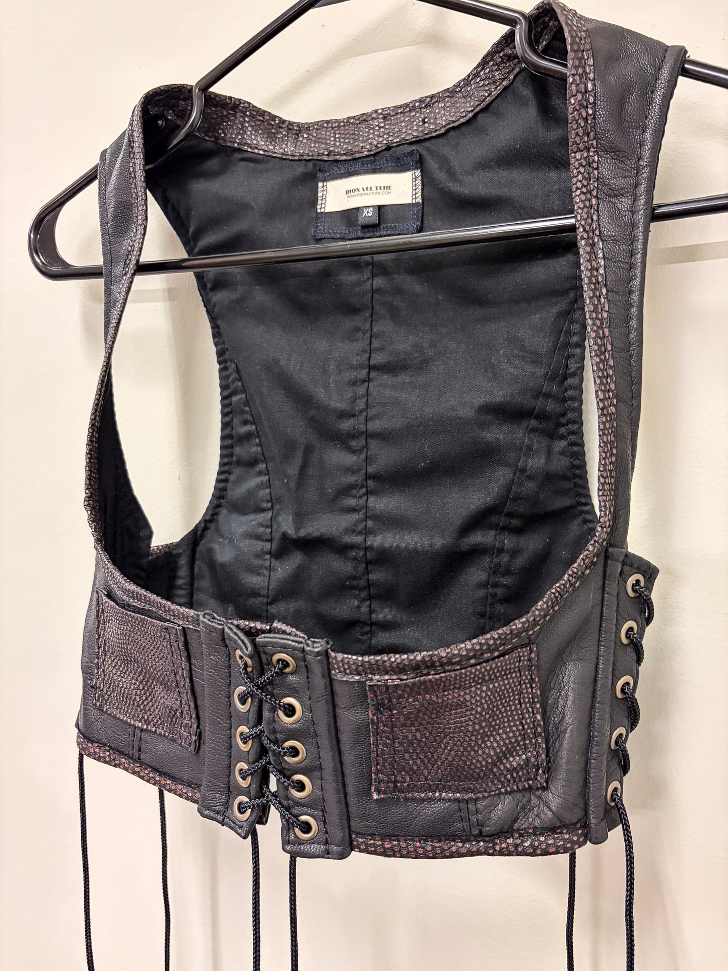 RIB BREAKER - Black Leather Bustier
