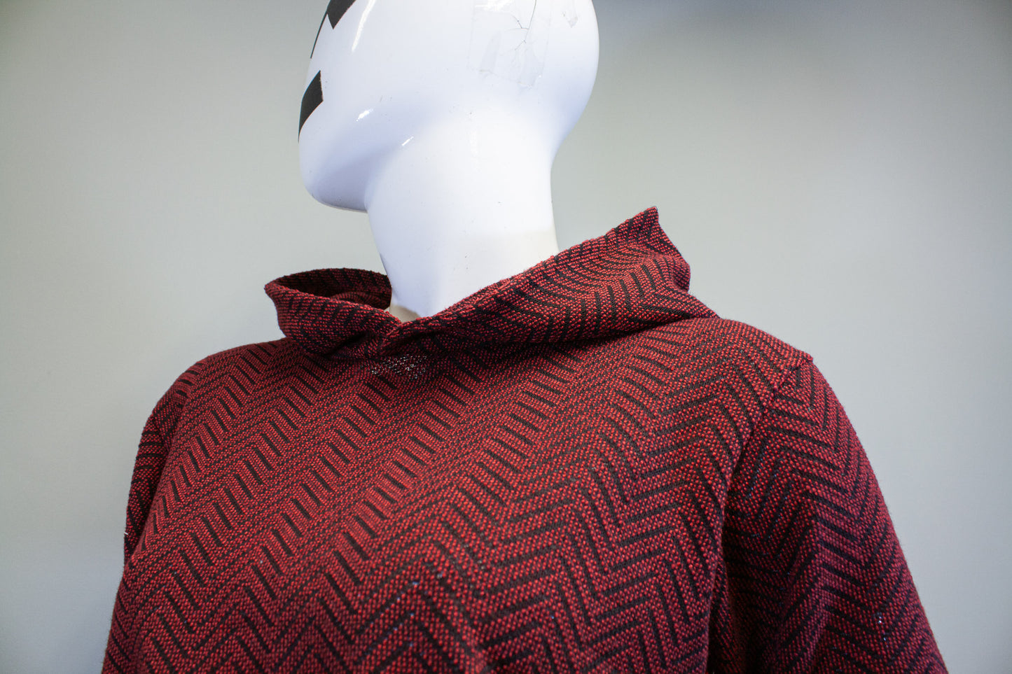 RED CHEVRON - CROPPED PULLOVER HOODIE