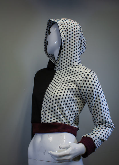 DUALITY DOTS CROPPED PULLOVER HOODIE