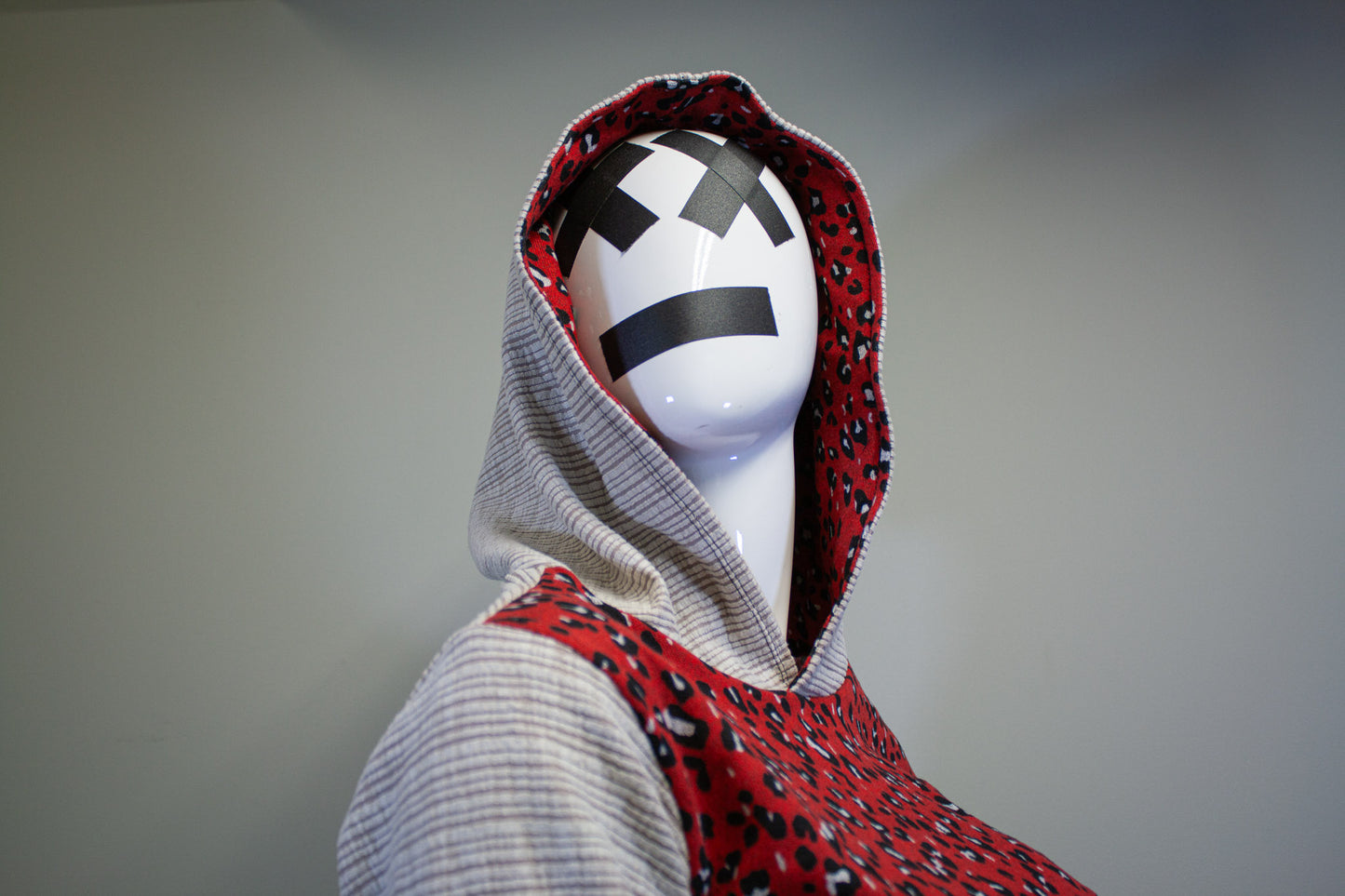 RUBY LEOPARD - CROPPED PULLOVER HOODIE