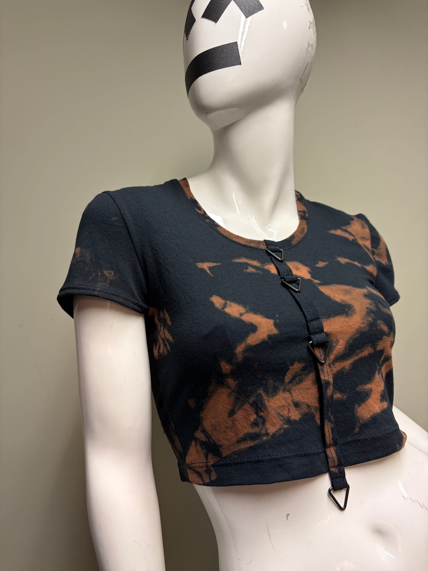 BLEACH BLACKOUT - Crop Top