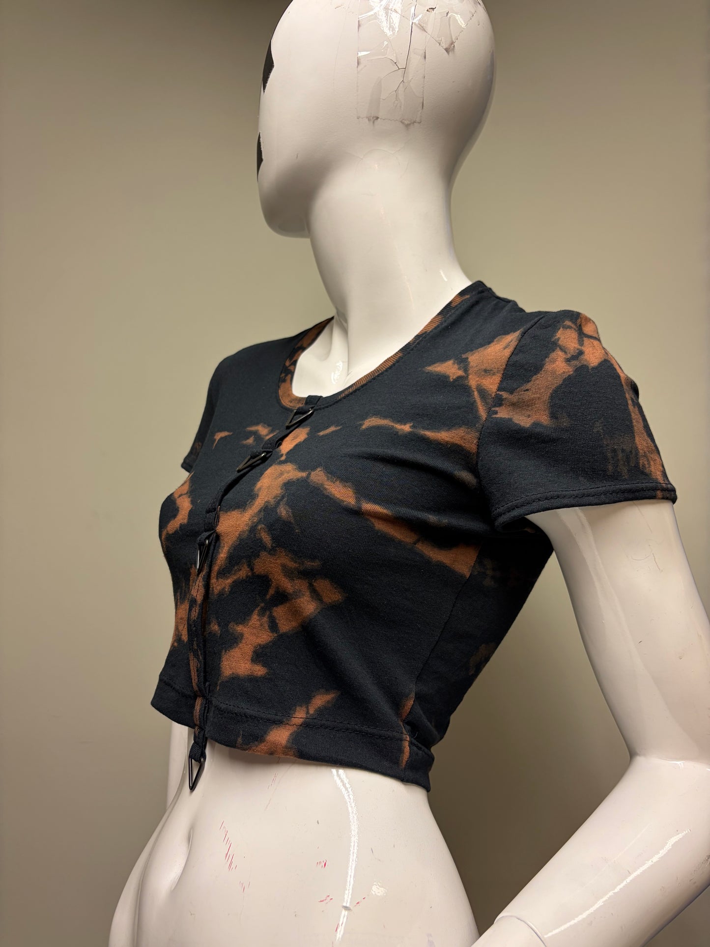 BLEACH BLACKOUT - Crop Top