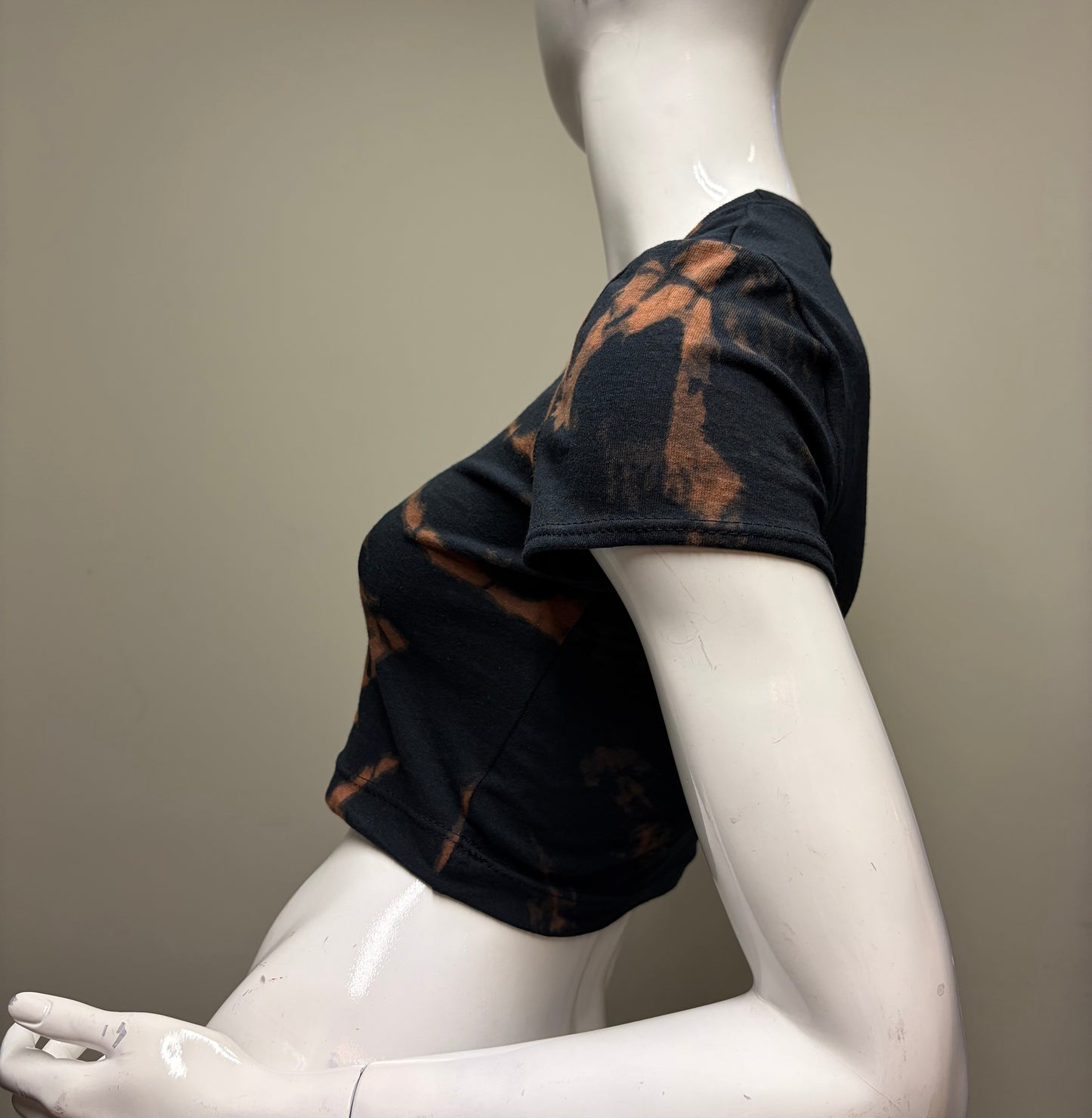 BLEACH BLACKOUT - Crop Top