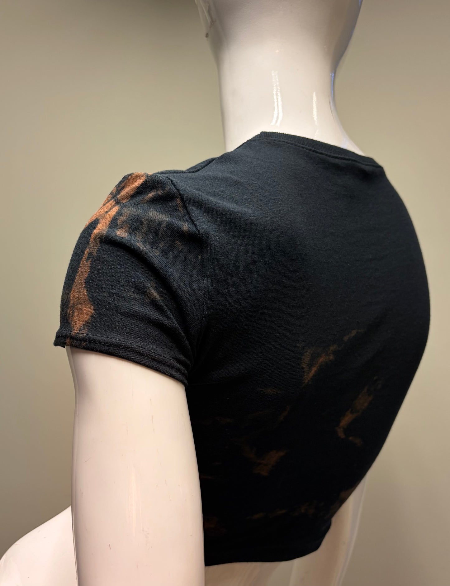 BLEACH BLACKOUT - Crop Top