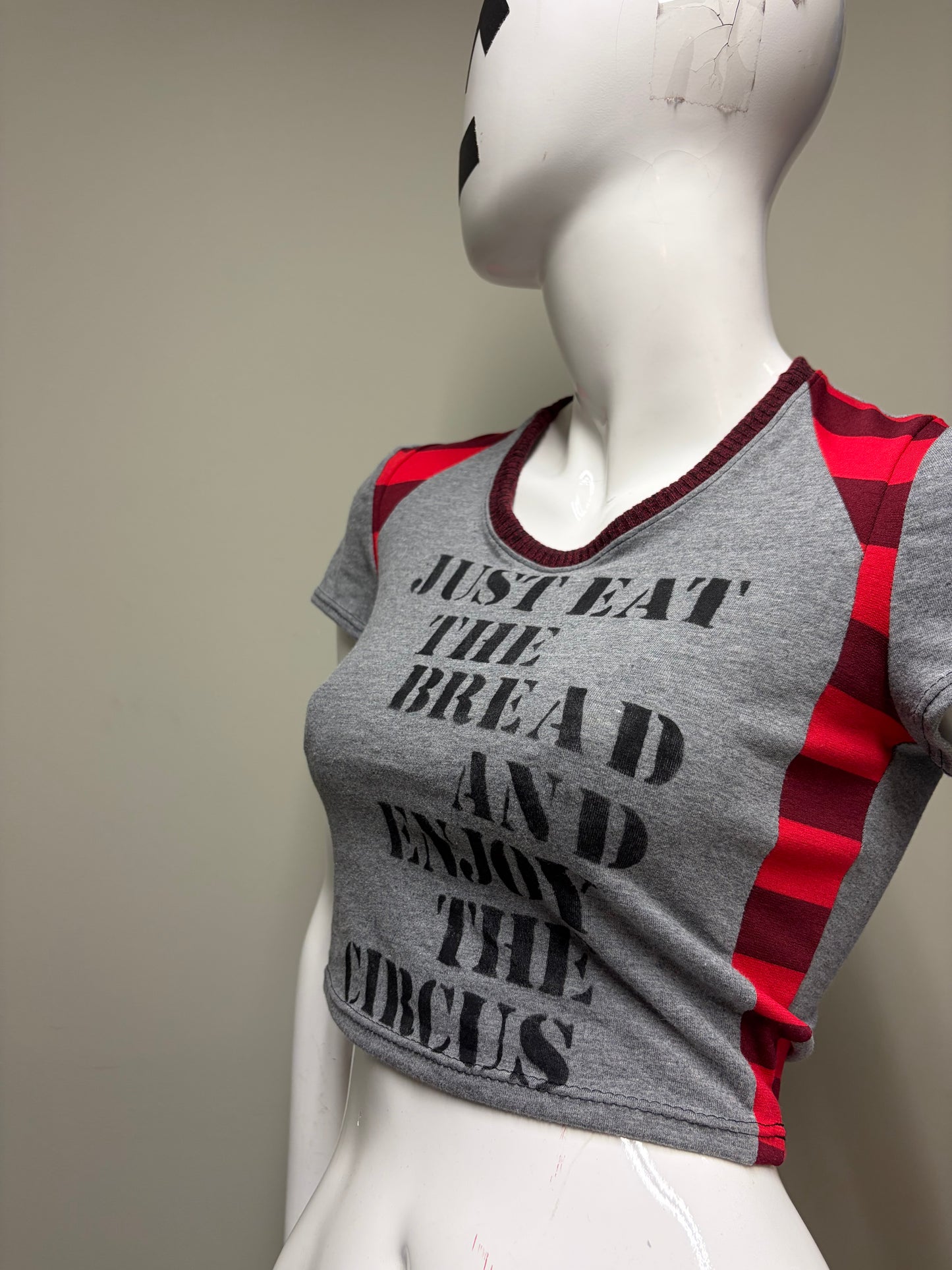 ALLEY VANDAL - Crop Top