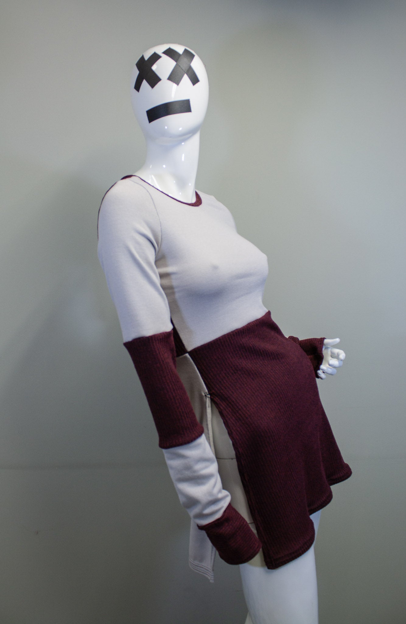 SIDE SLASH SHIRT - GREY AND RED RIB KNIT