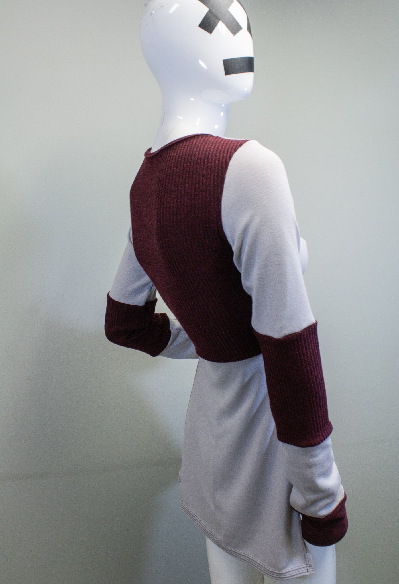 SIDE SLASH SHIRT - GREY AND RED RIB KNIT