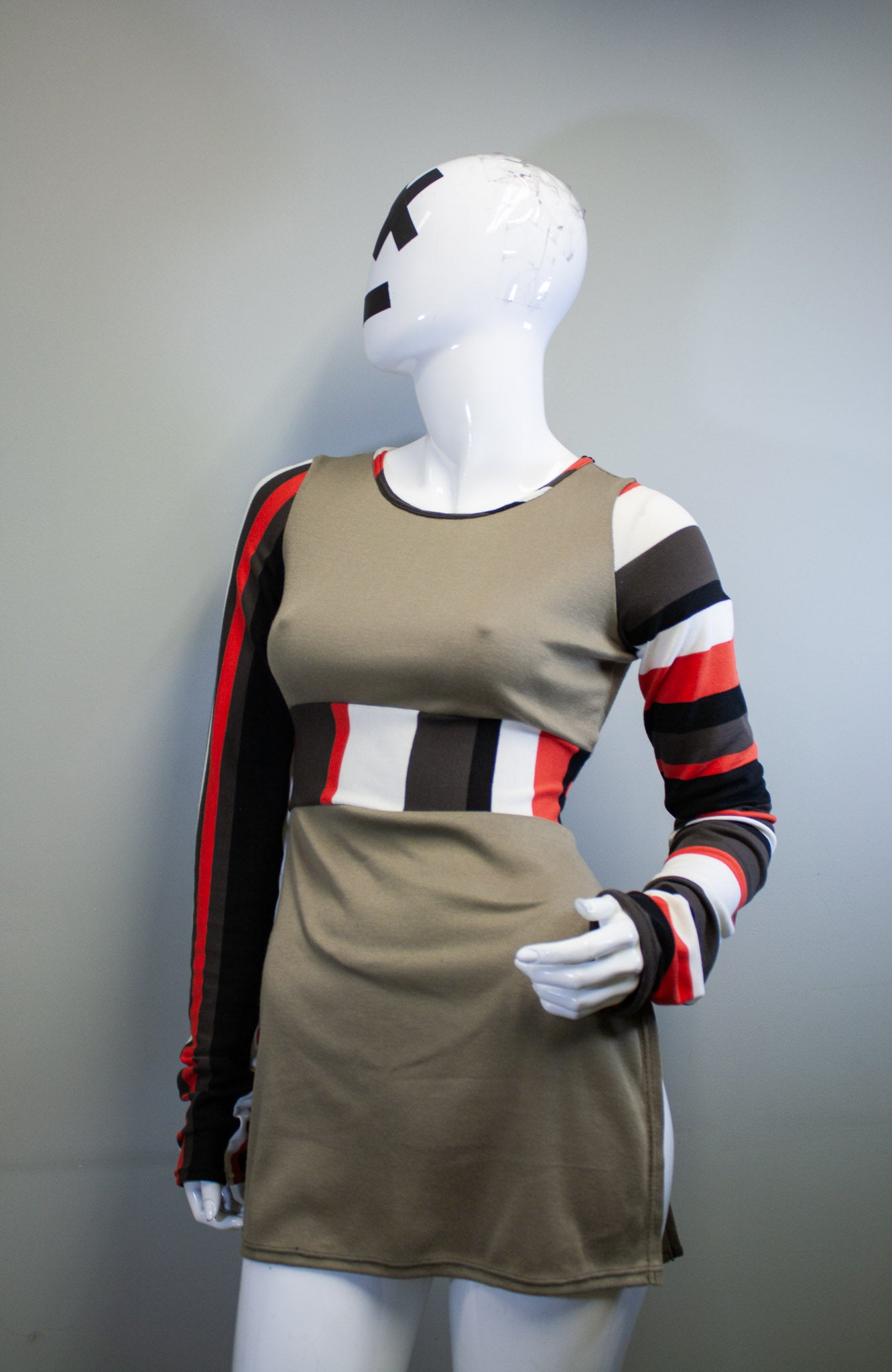 OLIVE + RETRO STRIPE SIDE SLASH SHIRT