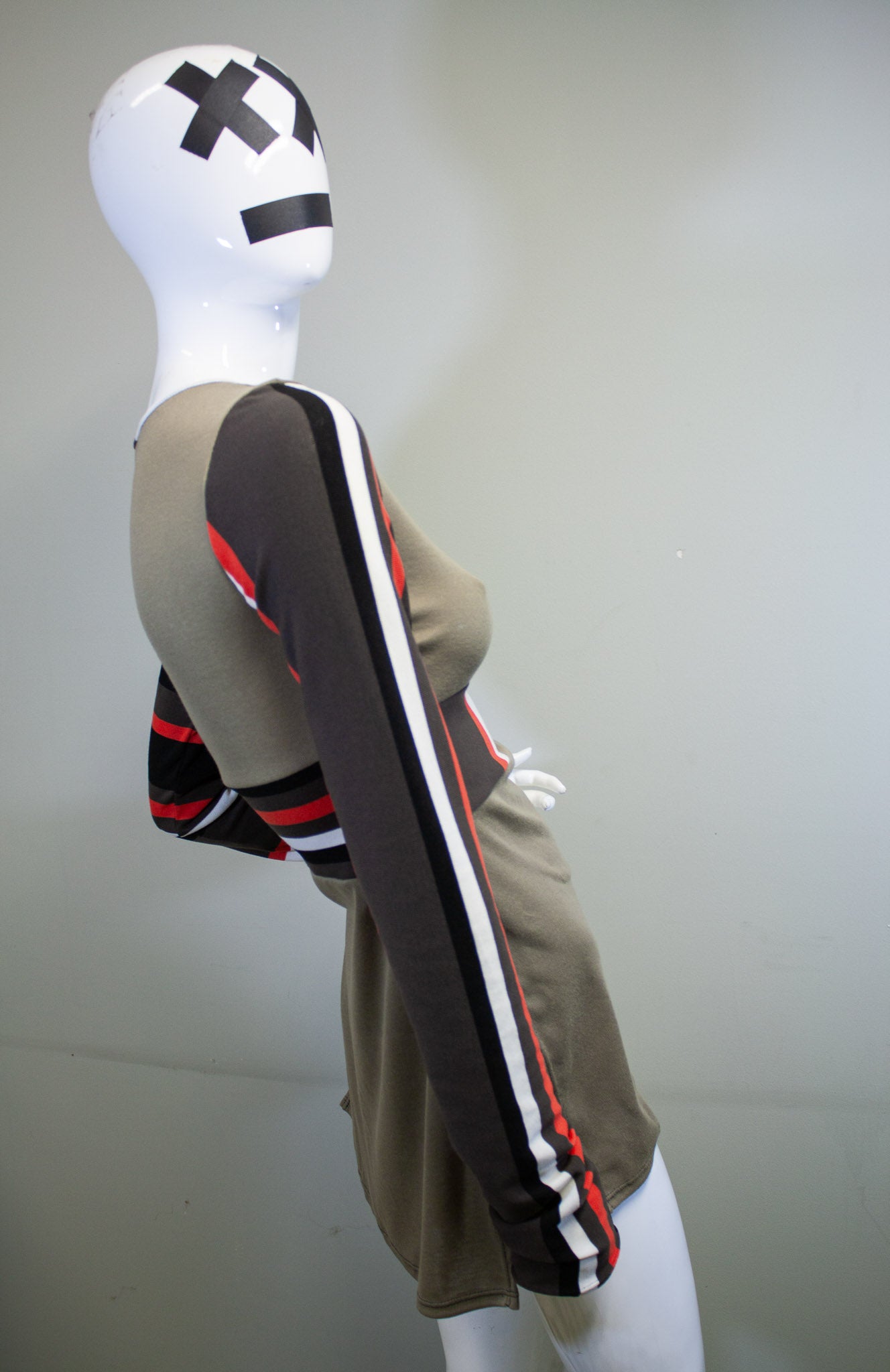 OLIVE + RETRO STRIPE SIDE SLASH SHIRT