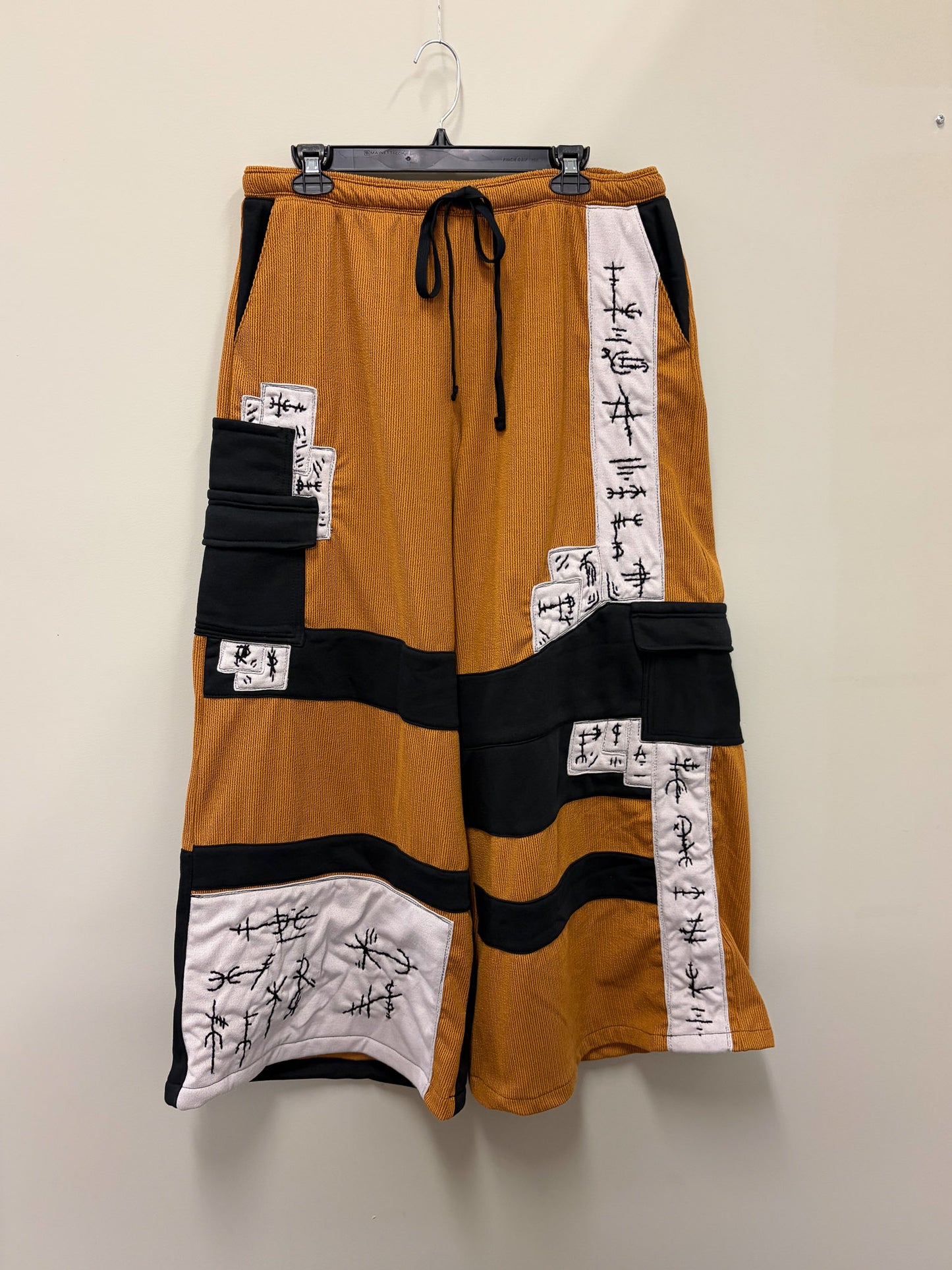 SIGIL RUNNER - Slouchy Pants