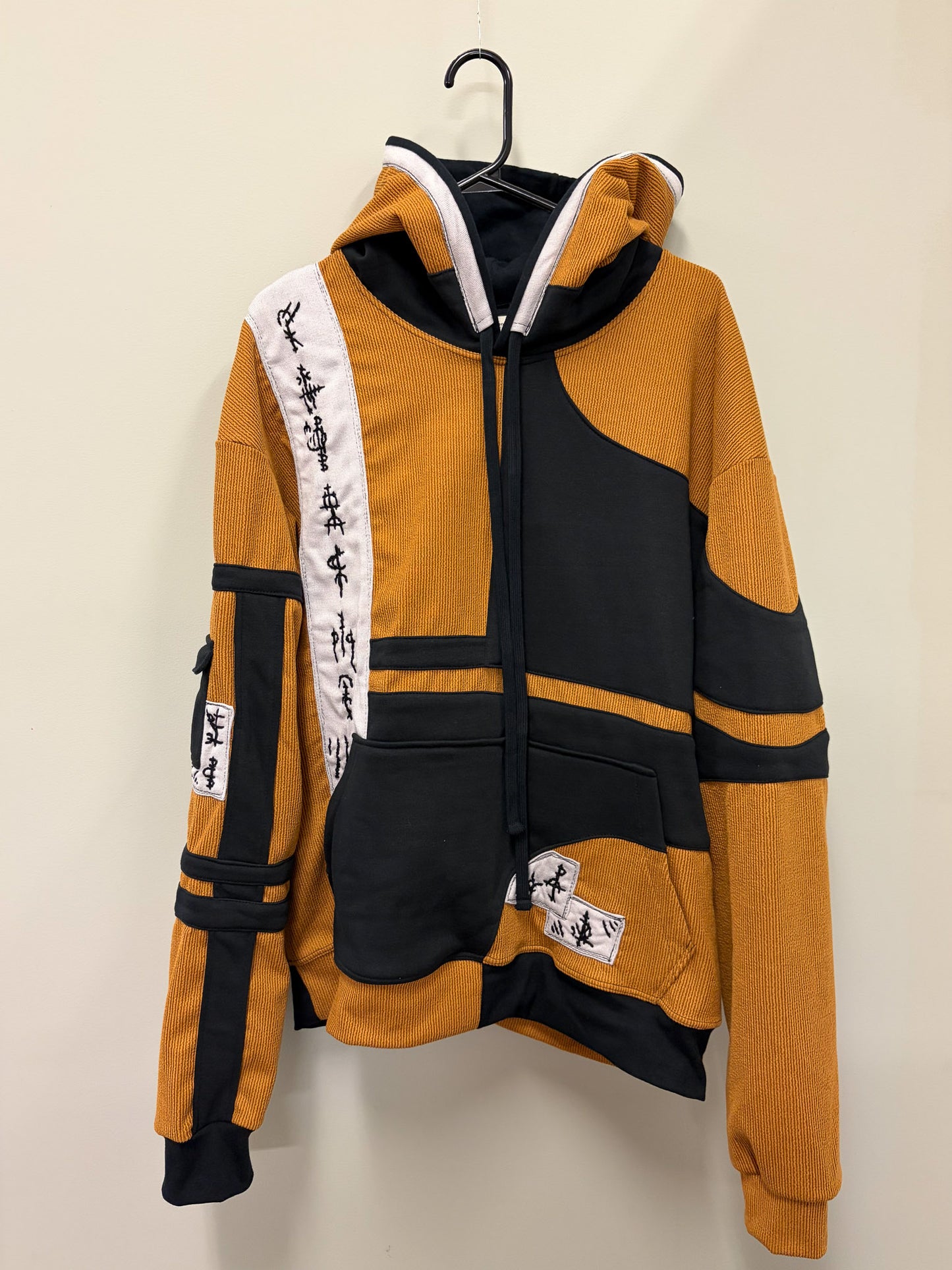 SIGIL RUNNER - Oversized Hoodie
