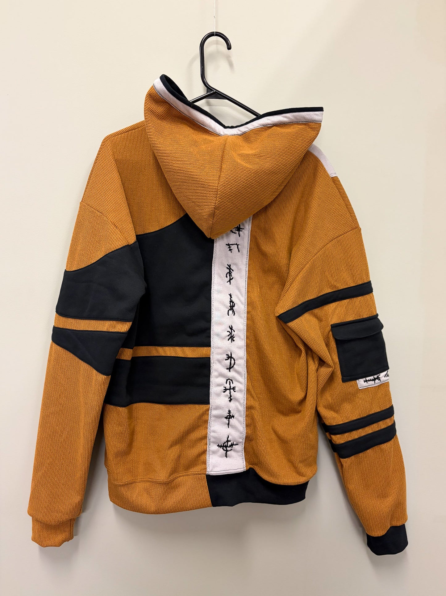 SIGIL RUNNER - Oversized Hoodie