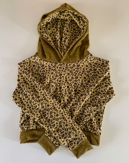 LEOPARD CUSTARD & OLIVE - CROPPED PULLOVER HOODIE