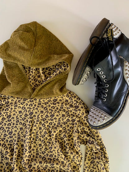 LEOPARD CUSTARD & OLIVE - CROPPED PULLOVER HOODIE