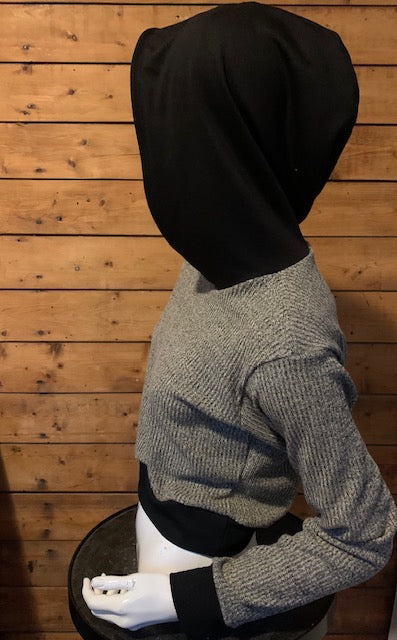 BLACK & GREIGE - CROPPED PULLOVER HOODIE