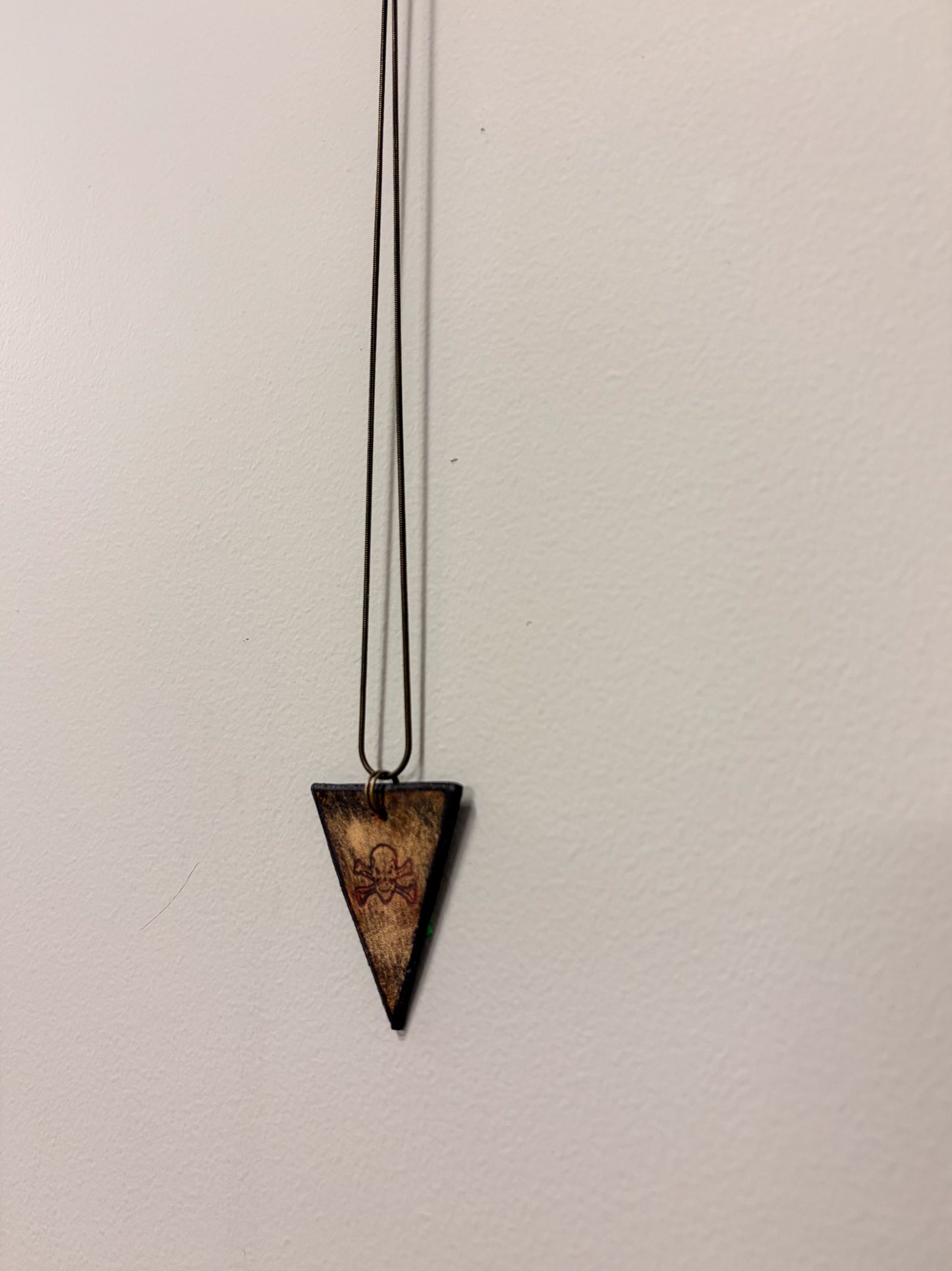 SKULL & CROSSBONES - Necklace